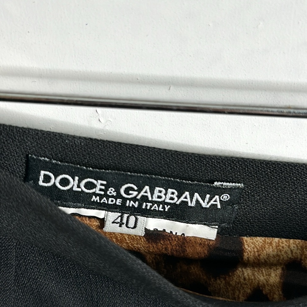 DOLCE &GABBANA  blazer skirt suit size 40-xS black gold button luxury classic - Picture 7 of 16
